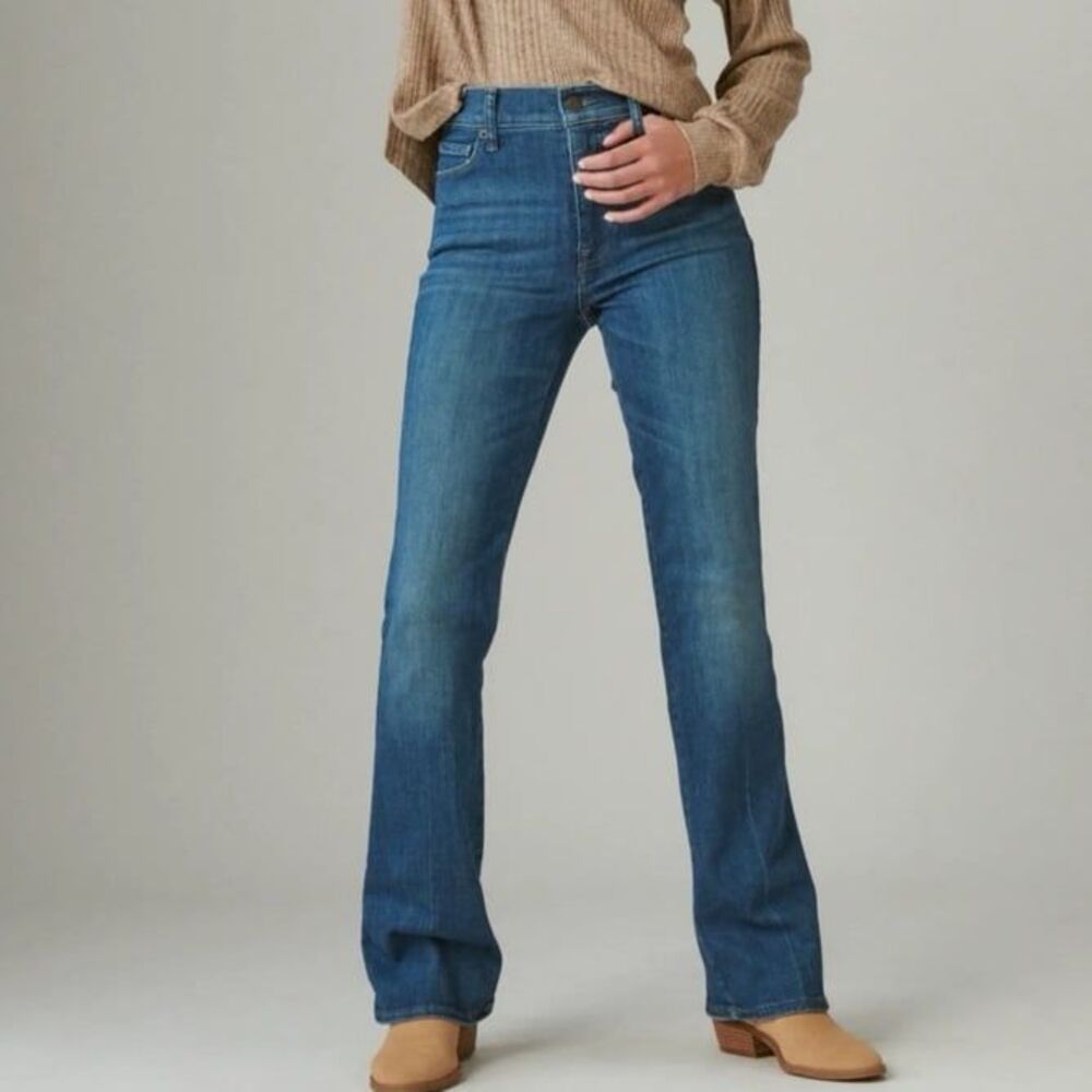 Lucky Brand darkwash bootcut jeans